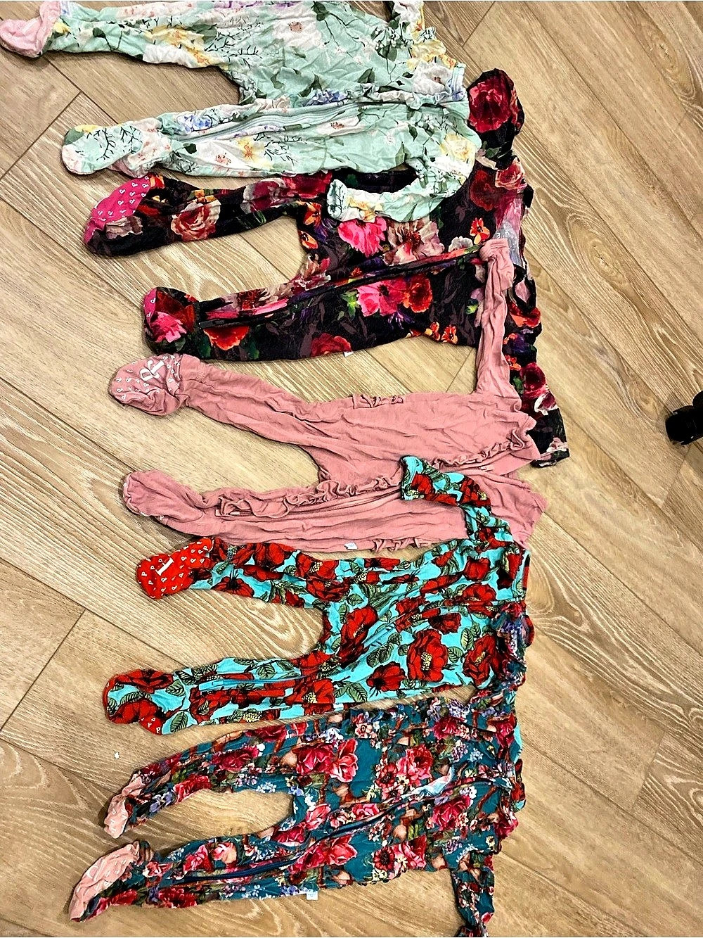 5 piece bundle Alice + Olivia Baby Floral Dresses Size 0-3 Mos